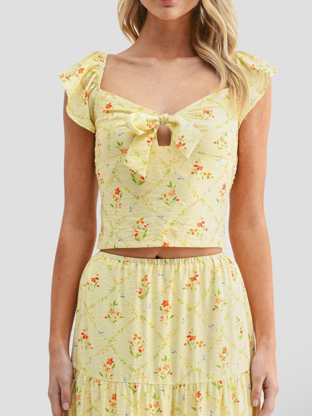 Lush Floral Tie-Front Crop Top - Yellow NWT Sz M